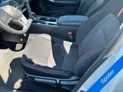 Used 2025 Nissan Sentra SR FWD image 10