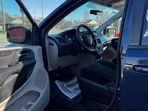 Used 2013 Dodge Grand Caravan SE image 9