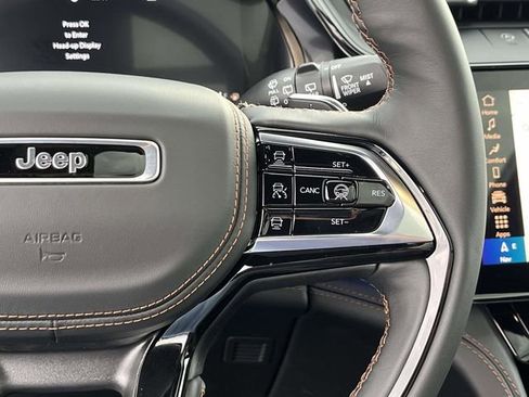 New 2026 Jeep Grand Cherokee Summit w/ Obsidian Package AWD/4WD image 26