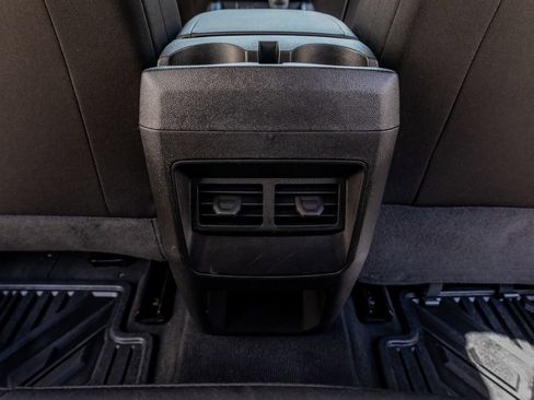 Used 2025 Chevrolet Colorado Trail Boss AWD/4WD image 33