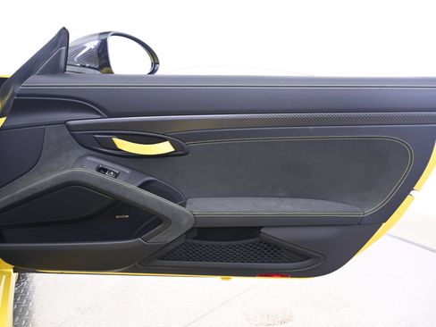 Certified 2025 Porsche 718 Boxster Spyder RS RWD image 20