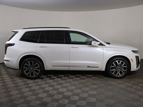 Used 2021 Cadillac XT6 Sport AWD/4WD image 20