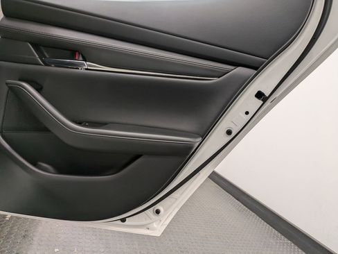 Used 2024 MAZDA MAZDA3 s image 26