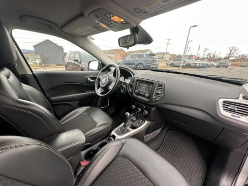 Used 2018 Jeep Compass Latitude w/ Cold Weather Group image 24