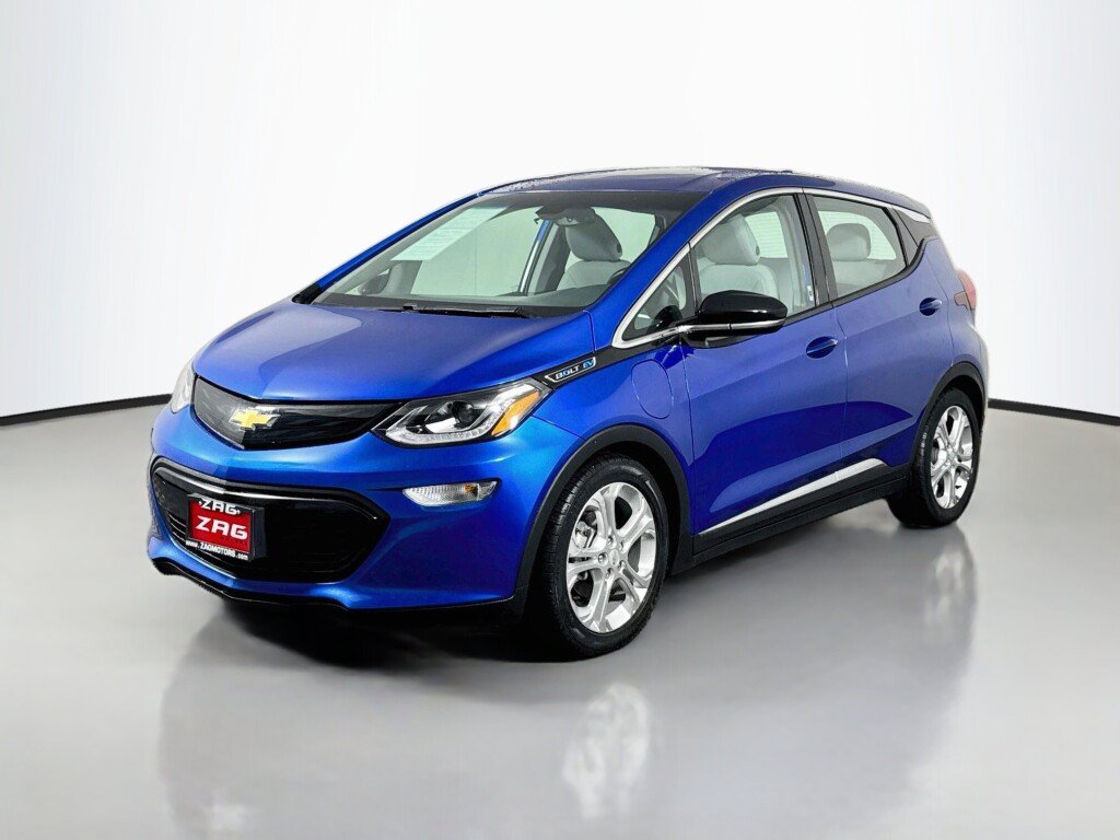 Used 2018 Chevrolet Bolt LT FWD image 1