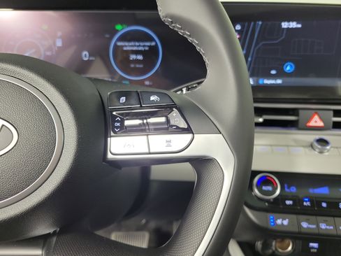 New 2025 Hyundai Elantra Limited w/ Cargo Package image 20