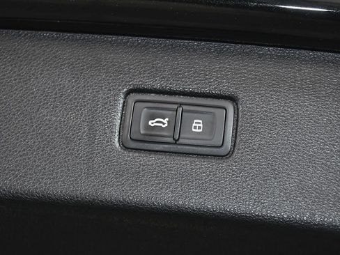 Used 2025 Audi Q7 3.0T Premium w/ Convenience Package AWD/4WD image 75