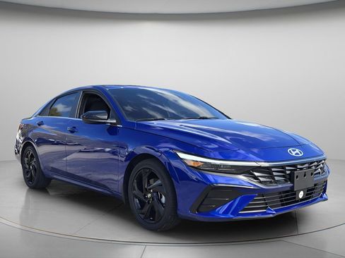 Certified 2026 Hyundai Elantra SEL Sport w/ Cargo Package image 9