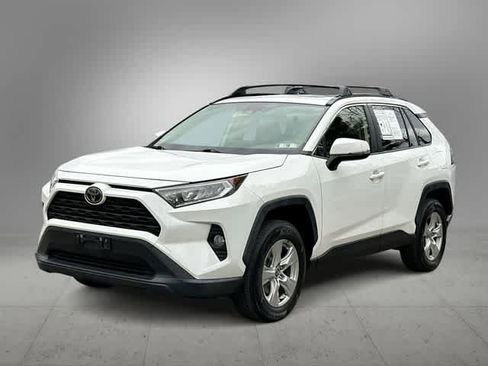 Used 2020 Toyota RAV4 XLE w/ Convenience Package image 1