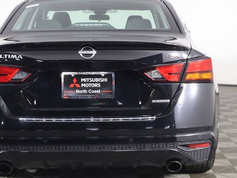 Used 2023 Nissan Altima 2.0 SR FWD image 17