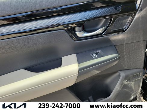 Used 2025 Honda CR-V EX-L image 11
