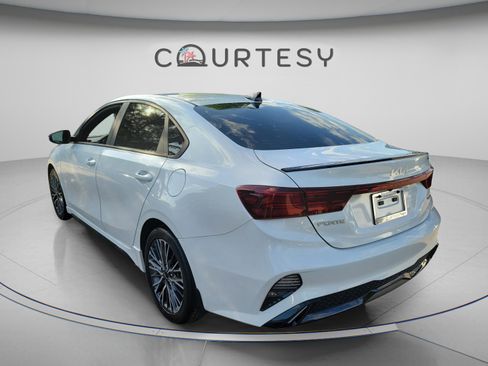 Used 2023 Kia Forte GT-Line w/ GT-Line Premium Package FWD image 2