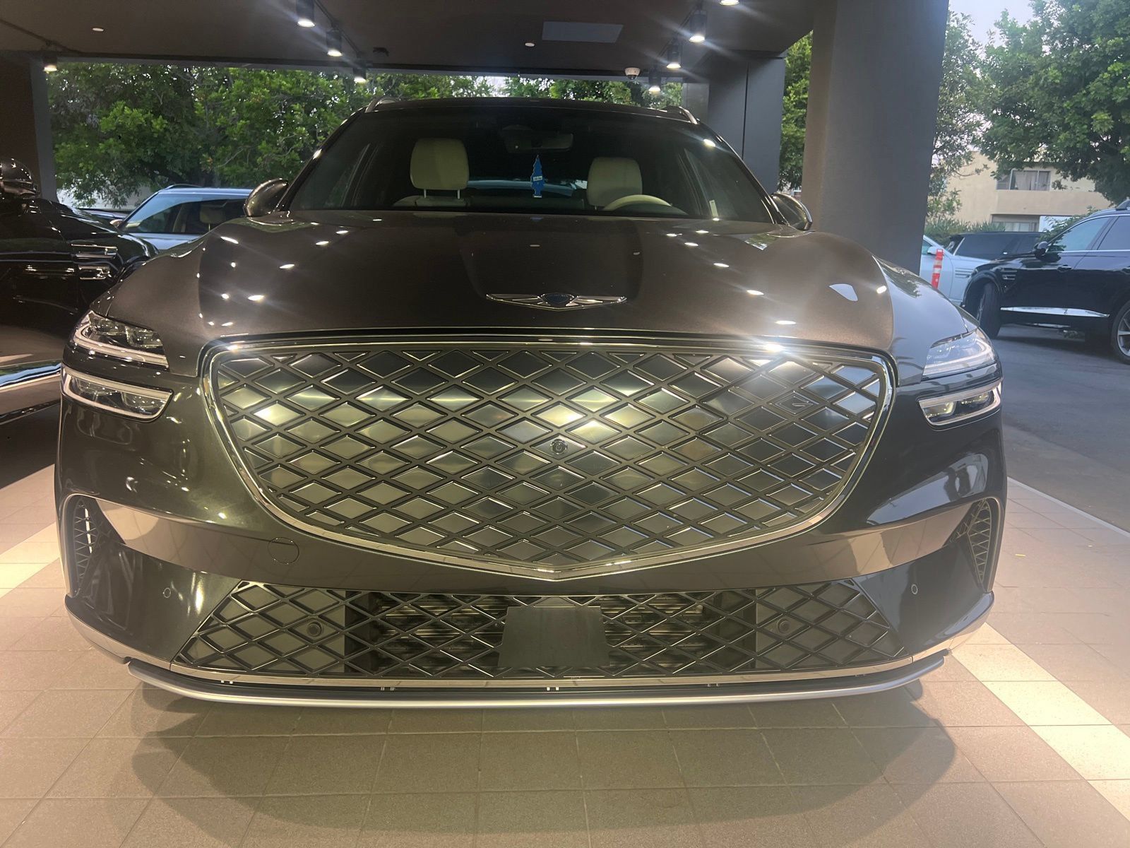 Used 2023 Genesis Electrified GV70 AWD/4WD image 14