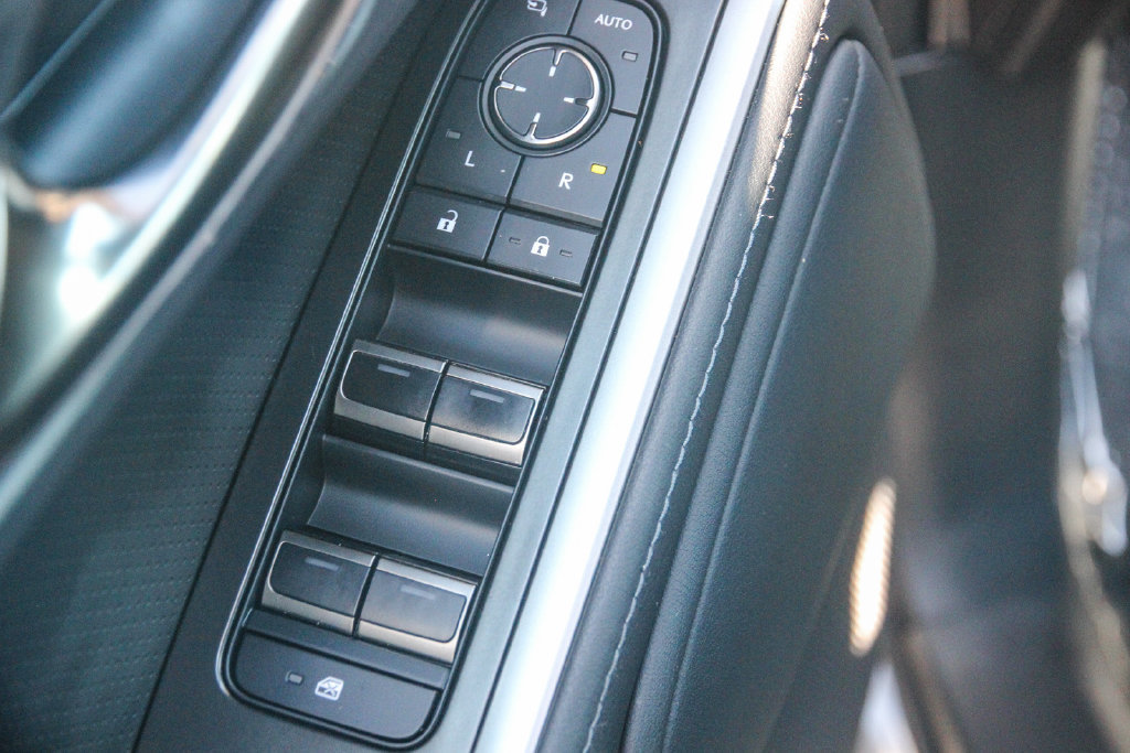 Certified 2025 Lexus GX 550 w/ Cold Area Package AWD/4WD image 22