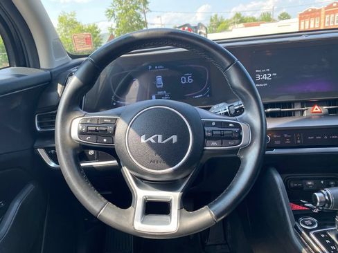 Used 2023 Kia Sportage EX FWD image 11