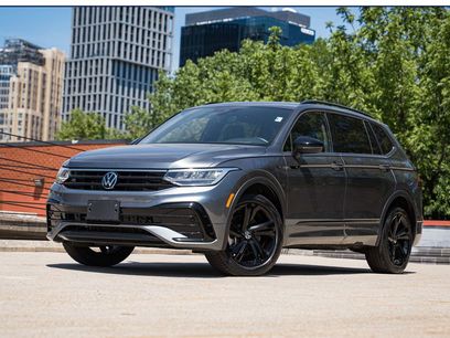 Certified 2023 Volkswagen Tiguan SE R-Line