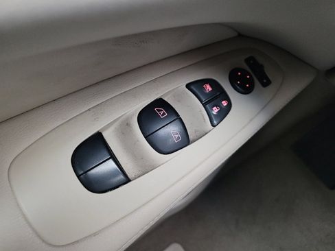 Used 2015 Nissan Pathfinder Platinum w/ Cargo Package AWD/4WD image 27