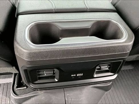 Used 2024 Chevrolet Silverado 1500 LT Trail Boss w/ LT Trail Boss Premium Package AWD/4WD image 11