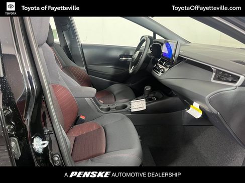 Used 2026 Toyota Corolla SE FWD image 8