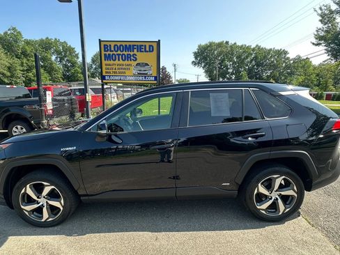 Used 2020 Toyota RAV4 LE AWD/4WD image 8