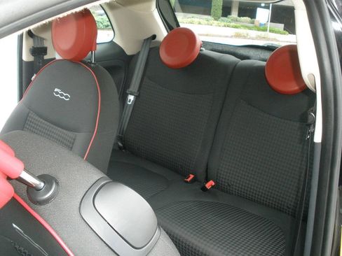 Used 2017 FIAT 500 Pop w/ Sport Appearance Package FWD image 28