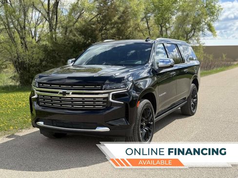 Used 2023 Chevrolet Suburban Premier AWD/4WD image 1