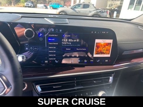 Used 2025 Chevrolet Traverse Z71 w/ Enhanced Driving Package image 20