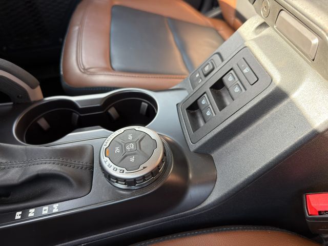 Used 2024 Ford Bronco Outer Banks AWD/4WD image 39