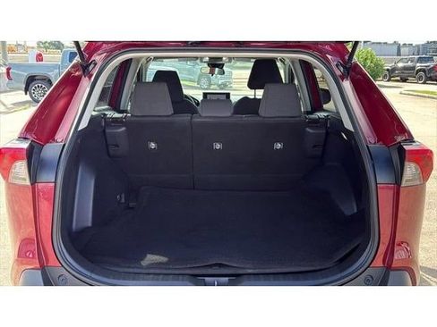 Used 2024 Toyota RAV4 LE AWD/4WD image 28