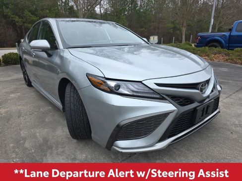Used 2023 Toyota Camry XSE image 10