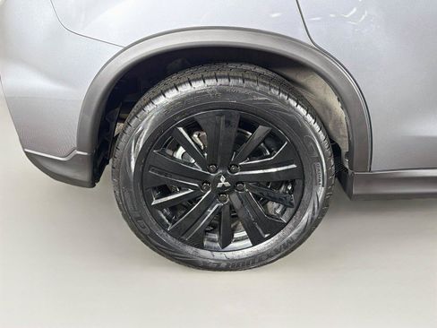 Used 2025 Mitsubishi Outlander Sport LE AWD/4WD image 34