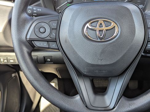 Used 2024 Toyota Corolla LE image 21