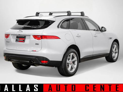 Used 2019 Jaguar F-PACE Premium image 4