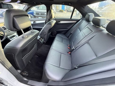 Used 2010 Mercedes-Benz C 300 Sedan image 9