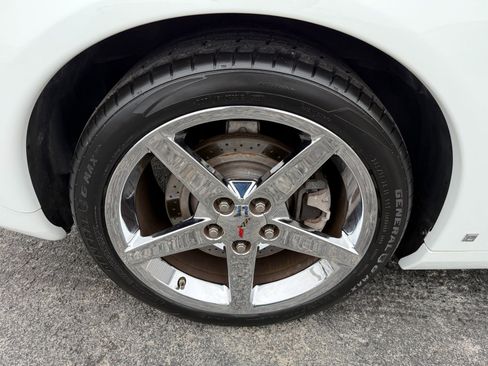 Used 2007 Chevrolet Corvette Coupe w/ Preferred Equipment Group image 26