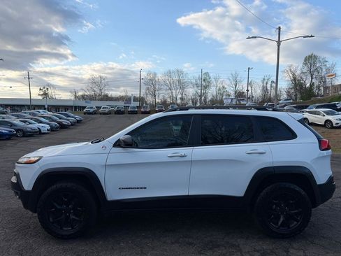 Used 2015 Jeep Cherokee Trailhawk w/ Comfort/Convenience Group image 8