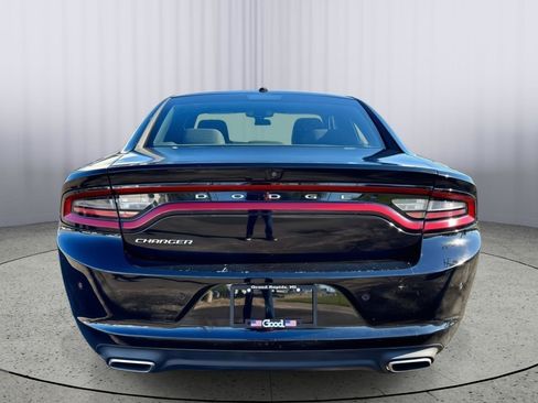 Used 2022 Dodge Charger SXT image 35