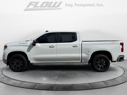 Used 2022 Chevrolet Silverado 1500 LT AWD/4WD image 4