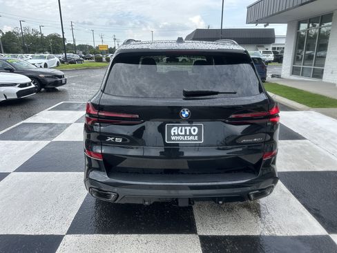 Used 2026 BMW X5 xDrive40i w/ M Sport Package AWD/4WD image 4