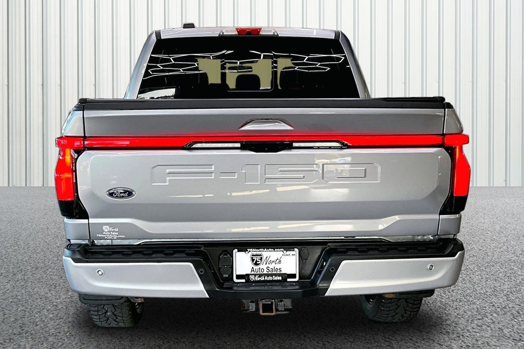 Used 2023 Ford F150 Lightning Platinum AWD/4WD image 5