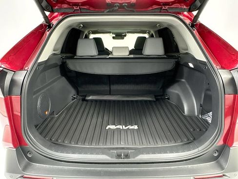 Used 2025 Toyota RAV4 Limited AWD/4WD image 28