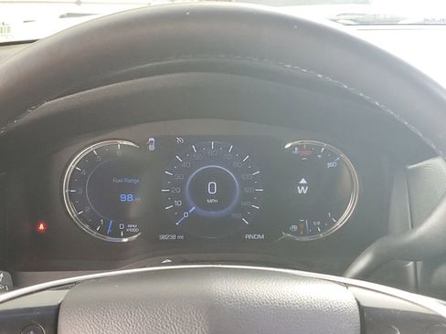 Used 2016 Cadillac Escalade Luxury image 26