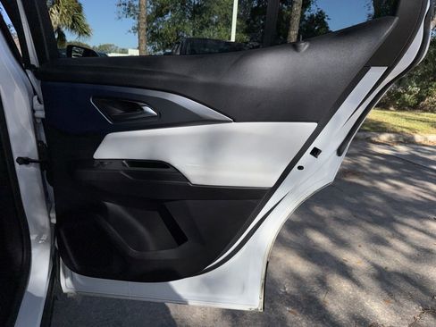 Used 2025 Chevrolet Equinox EV LT image 22