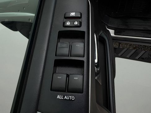 Used 2023 Toyota 4Runner SR5 AWD/4WD image 16