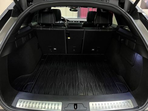 Used 2020 Land Rover Range Rover Velar R-Dynamic S image 15