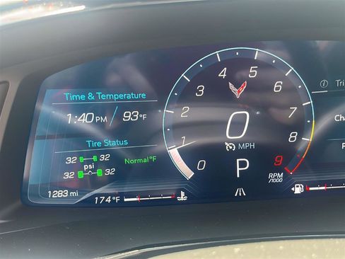 Used 2025 Chevrolet Corvette Z06 RWD image 5