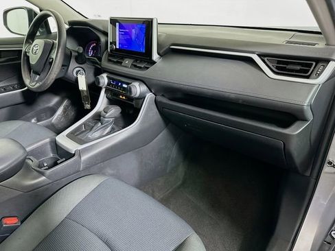 Certified 2023 Toyota RAV4 LE image 28