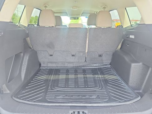 Used 2017 Ford Escape SE AWD/4WD image 10
