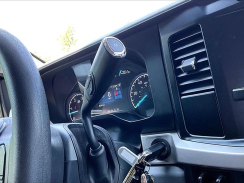 Used 2023 Ford F350 XLT AWD/4WD image 30