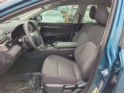 Used 2025 Toyota Camry LE image 18